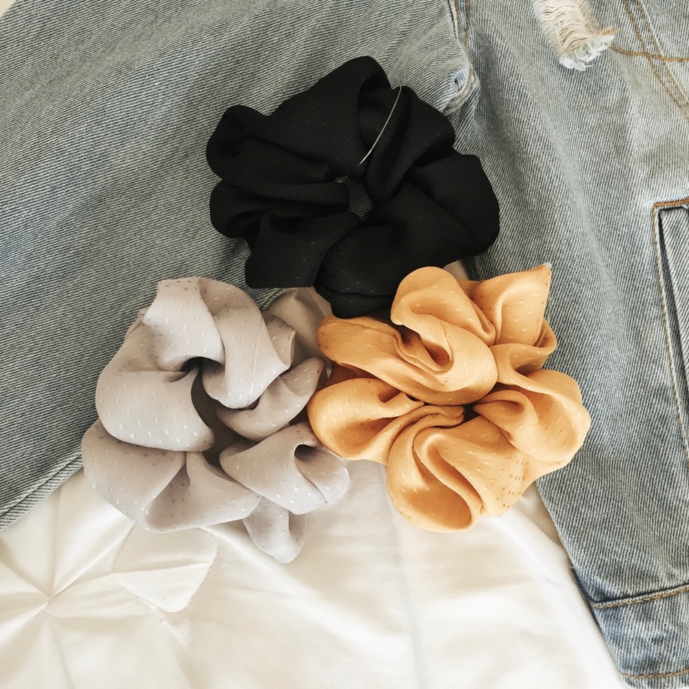 ❗️Last pack❗️NWT  Three Pack Hair Scrunchies